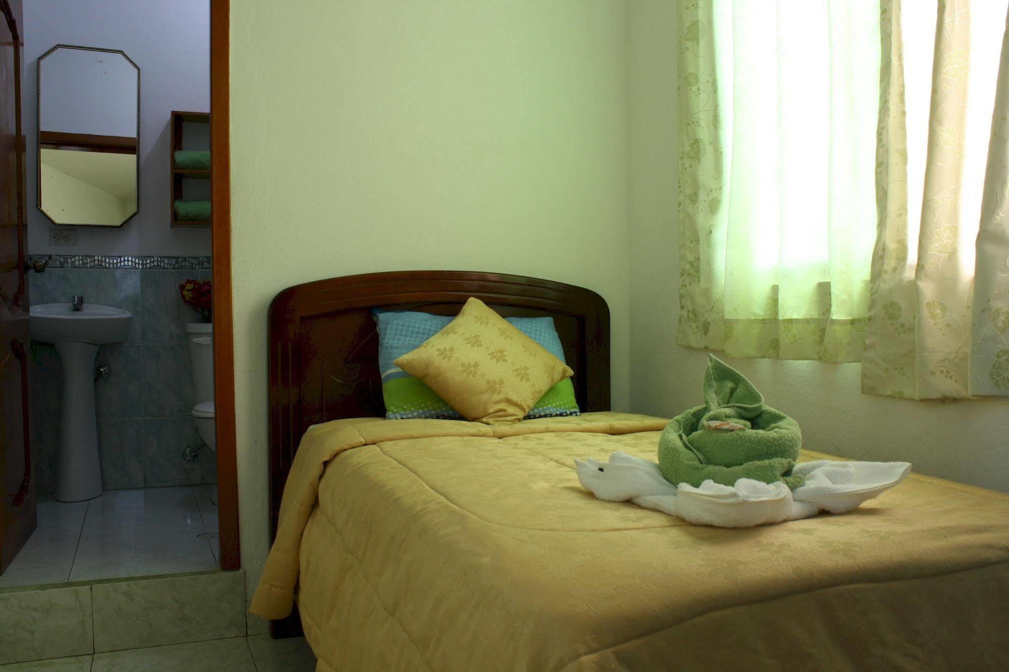 Hostal Espana Puerto Ayora  Εξωτερικό φωτογραφία