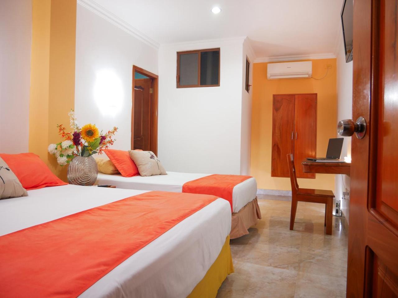 Hostal Espana Puerto Ayora  Εξωτερικό φωτογραφία