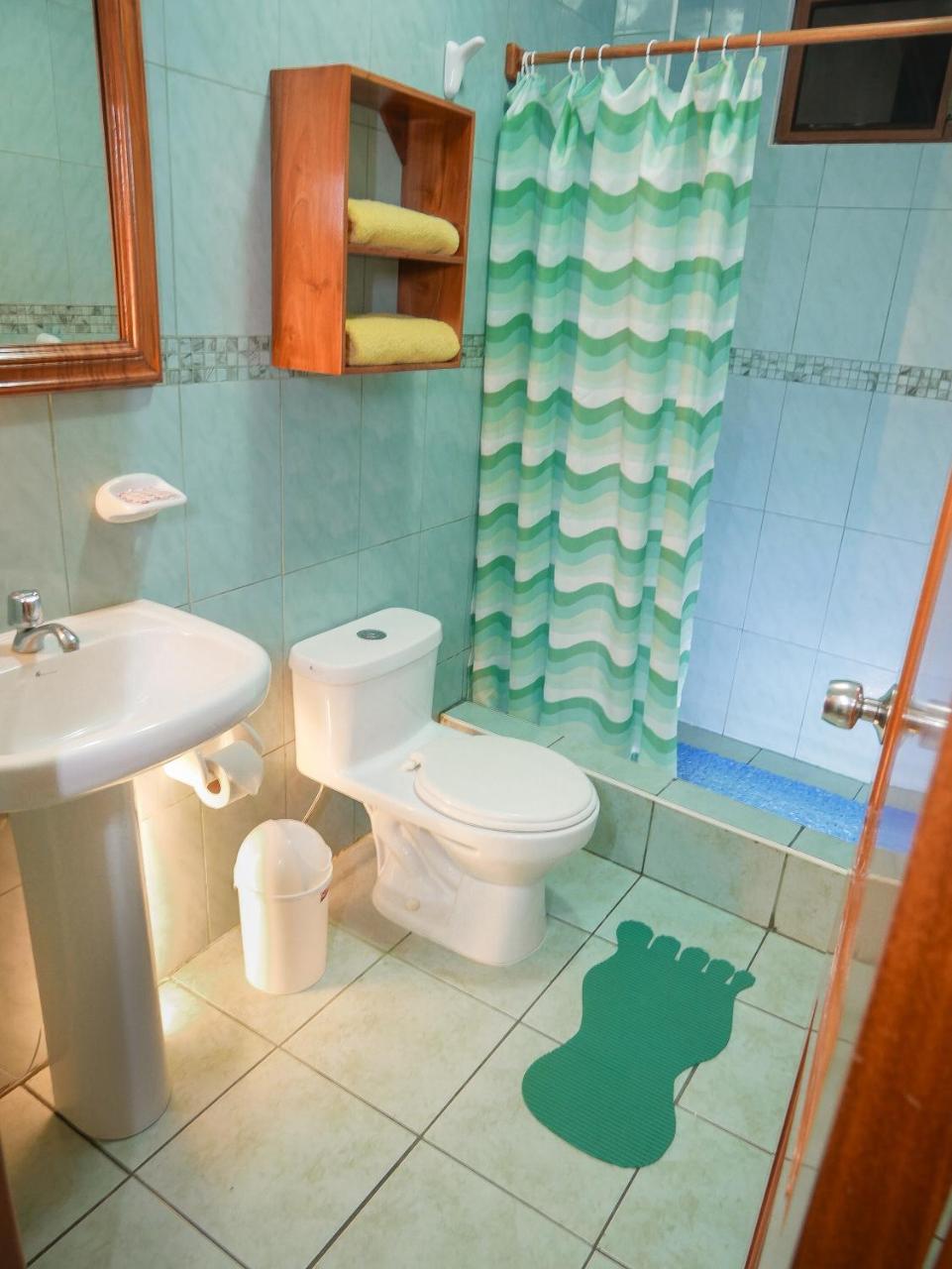 Hostal Espana Puerto Ayora  Εξωτερικό φωτογραφία